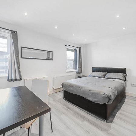 Studio Flat In Camberwell Appartamento Londra Esterno foto